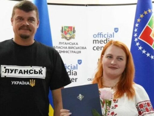 Лисогор вручив державні та обласні нагороди лікарям з Луганщини