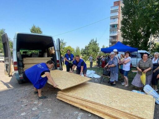 У Покровську розподілили гуманітарну допомогу для відновлення громади